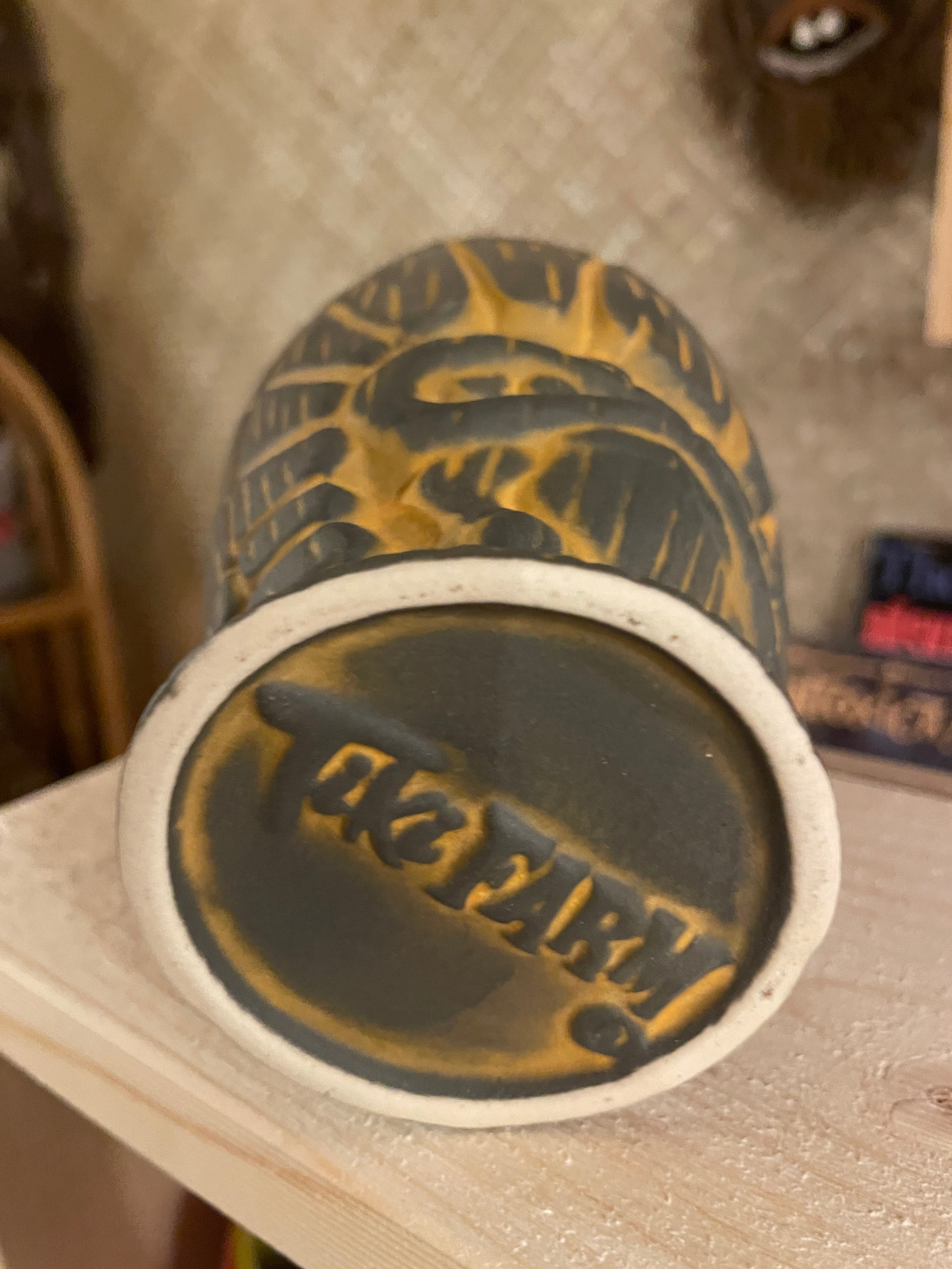 Tiki Farm - Uso mug