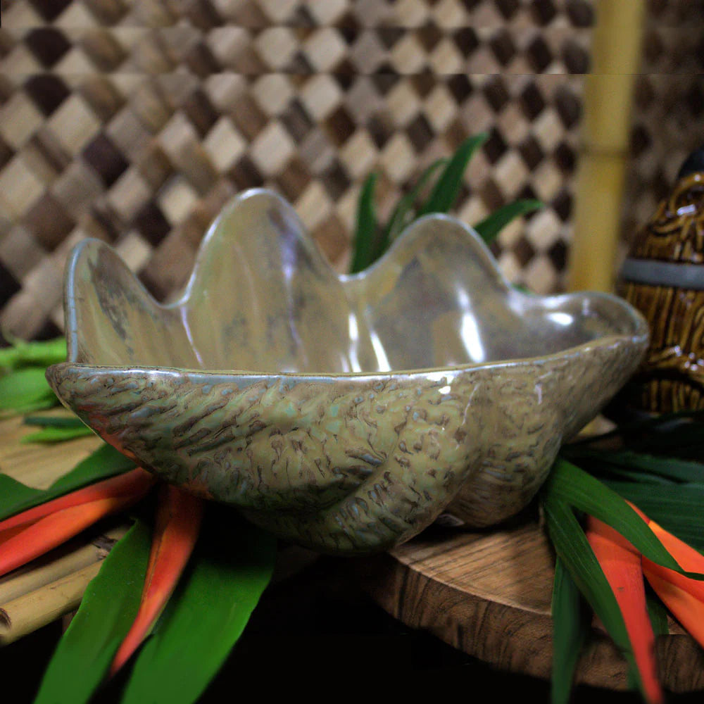 Tiki Farm - Clamshell bowl